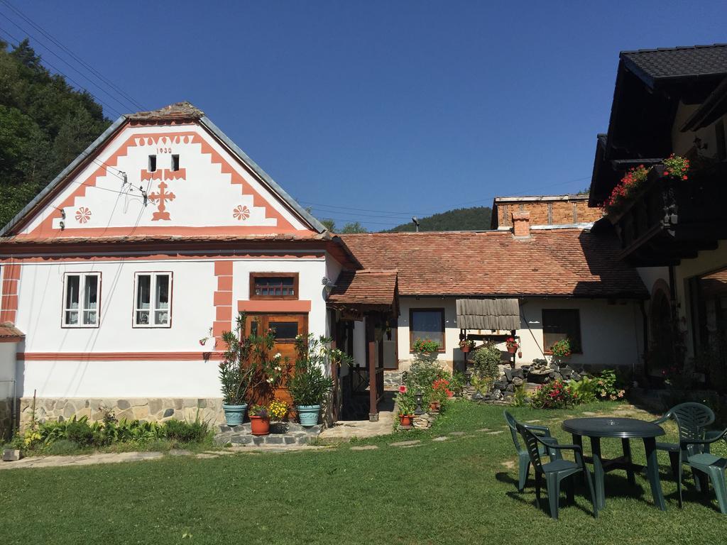 Отель Casa Stefania Телмачу Экстерьер фото